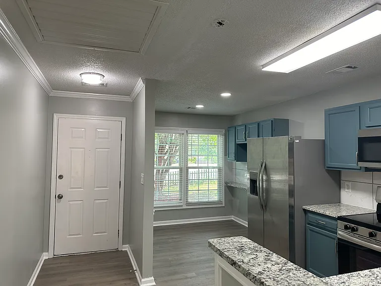 1260 Warsaw Rd #1 — Photo 8