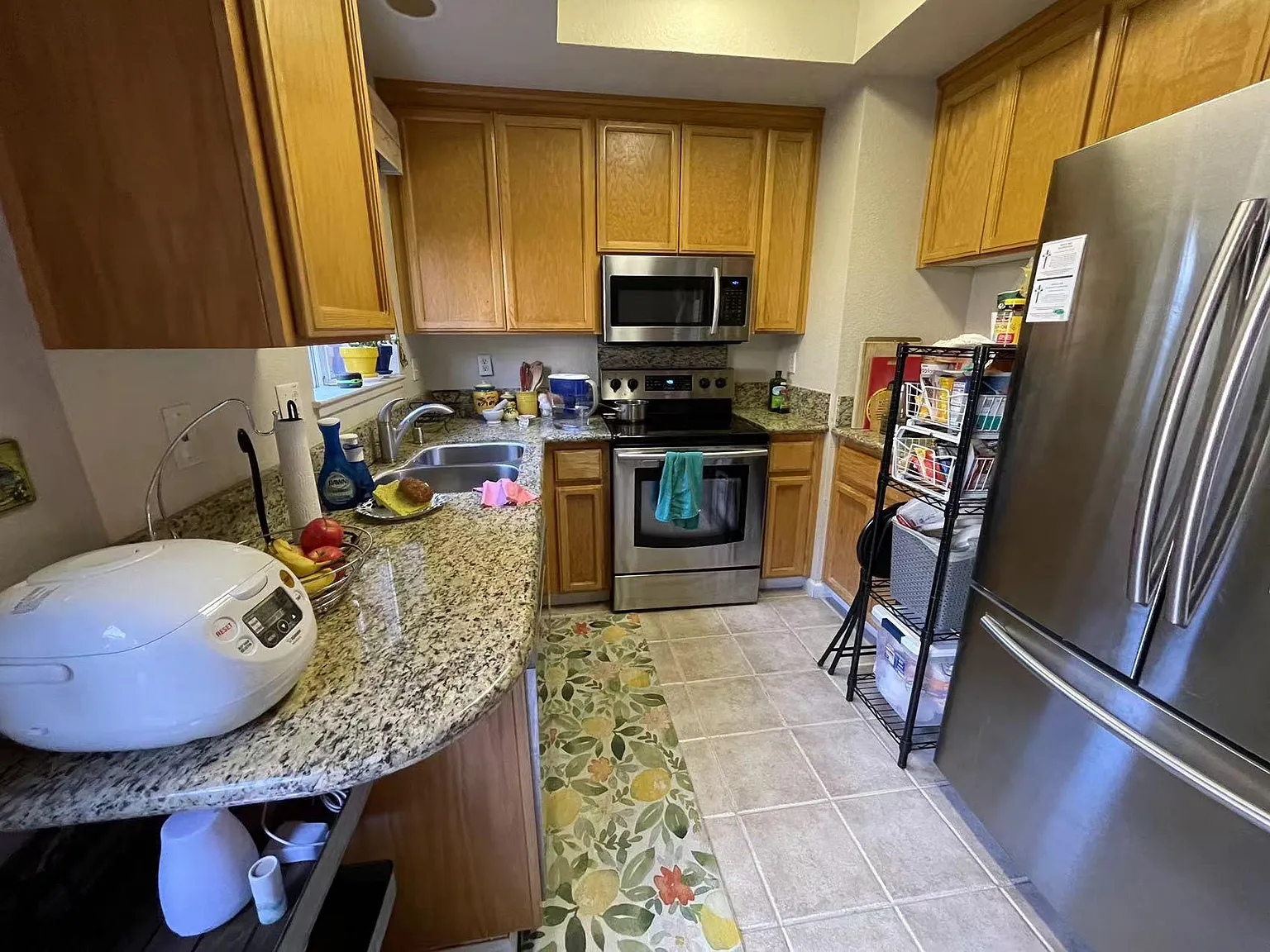 2 bed, 2.5 bath, 1044 sqft, $4,000 — Photo 3