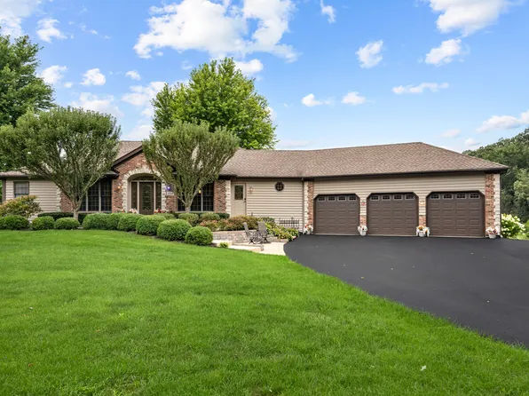 11119 Pebble Dr, Huntley, IL 60142