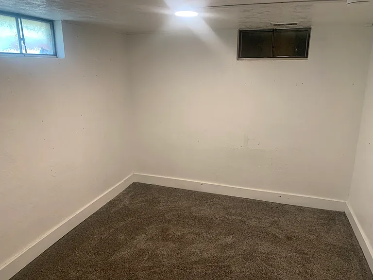 1522 Hall Ave #B — Photo 6