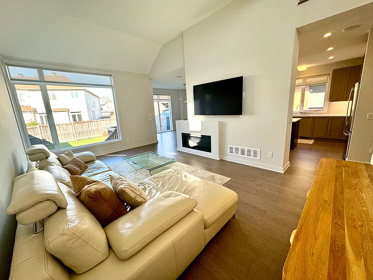 622 Summerhill St #1 — Photo 7
