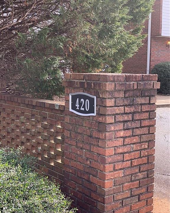 2nd image of 420 Simpson Rd #M