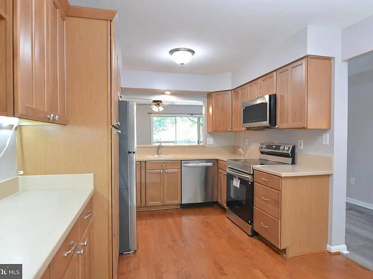 13326 Waterside Cir — Photo 6