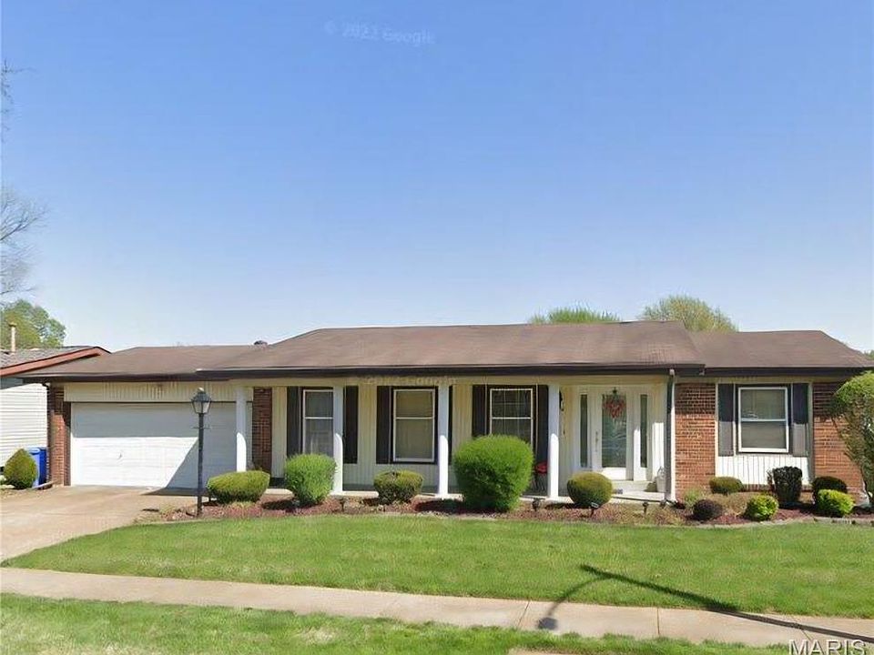 1st image of 700 Dewayne Dr