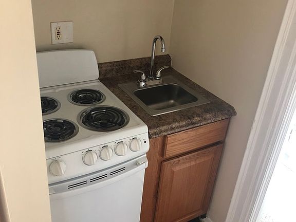 5th image of 140 North St #334