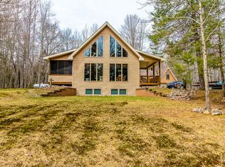 W13073 Balsam Lake Rd, Crivitz, WI 54114