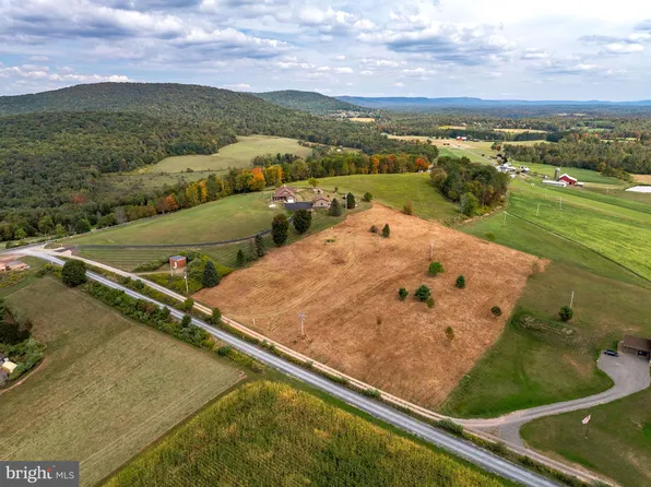 89 Drifty Ln, Trout Run, PA 17771