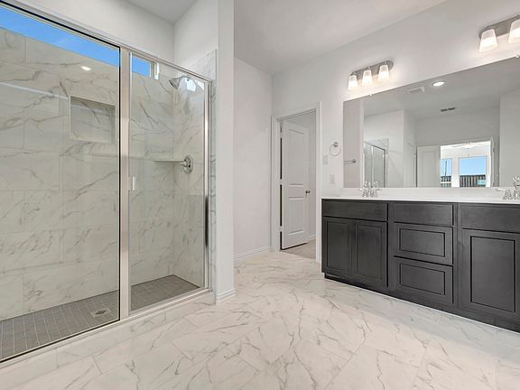 5th image of 5404 Magallon Ln