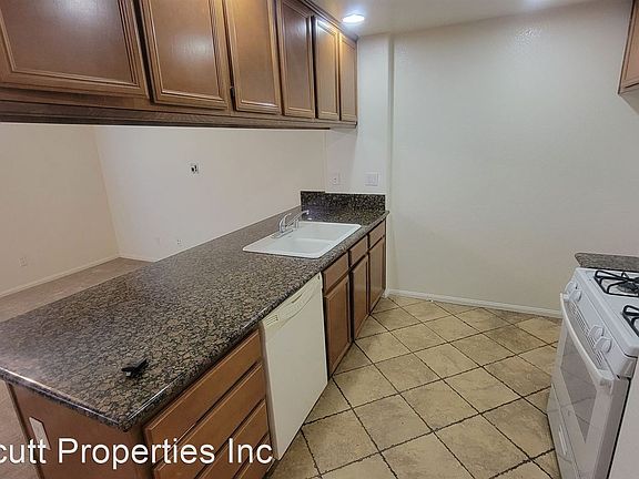 4th image of 4245 Lowell St Unit 112