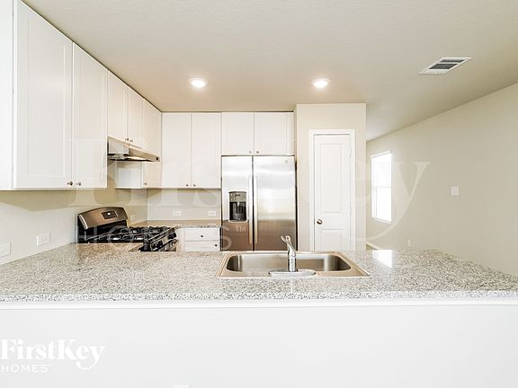 5th image of 10747 Prusiner Dr