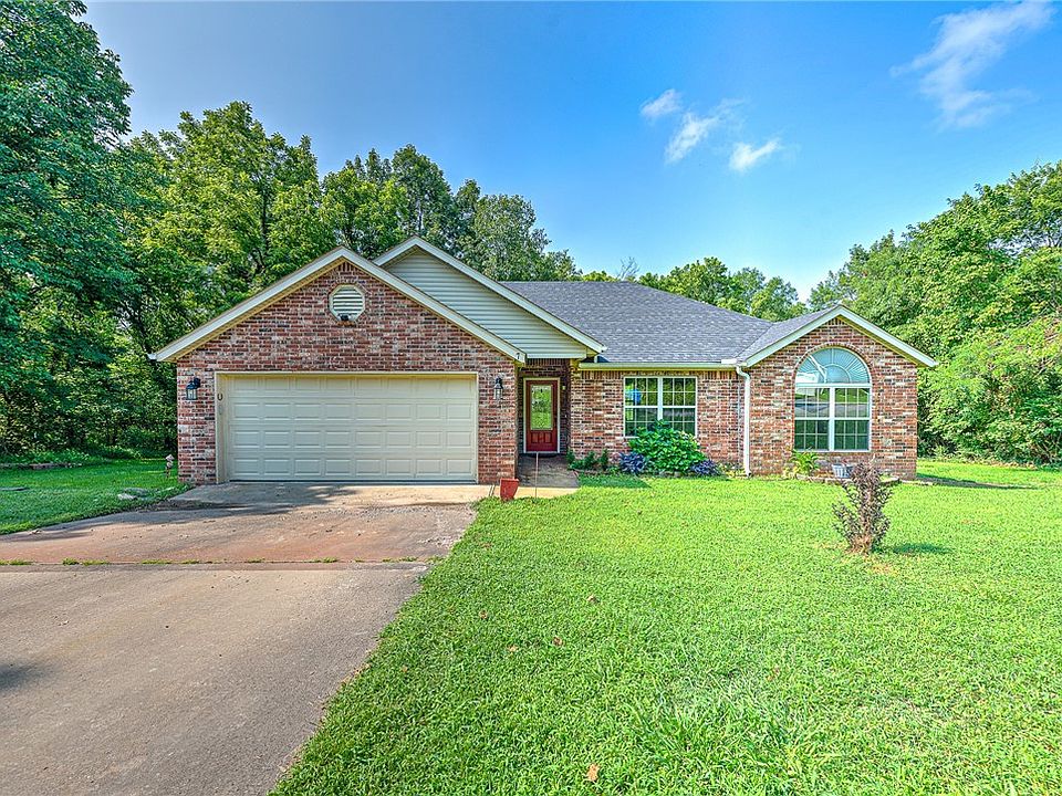 1st image of 7 Pendeen Ln