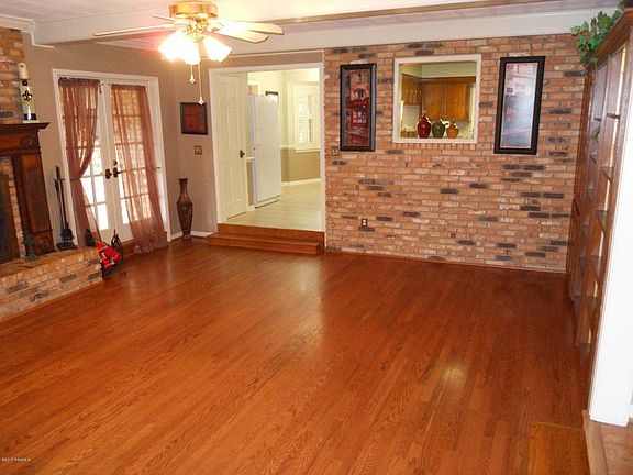 4th image of 109 Manassas Dr