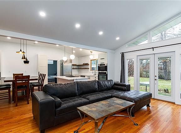 3rd image of 1 Richmond Rd