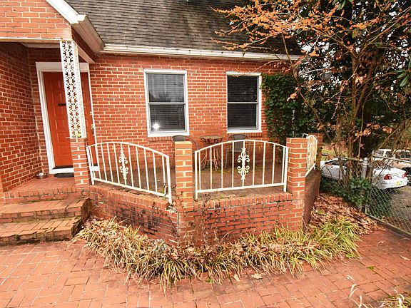 2nd image of 220 Boardman Ave