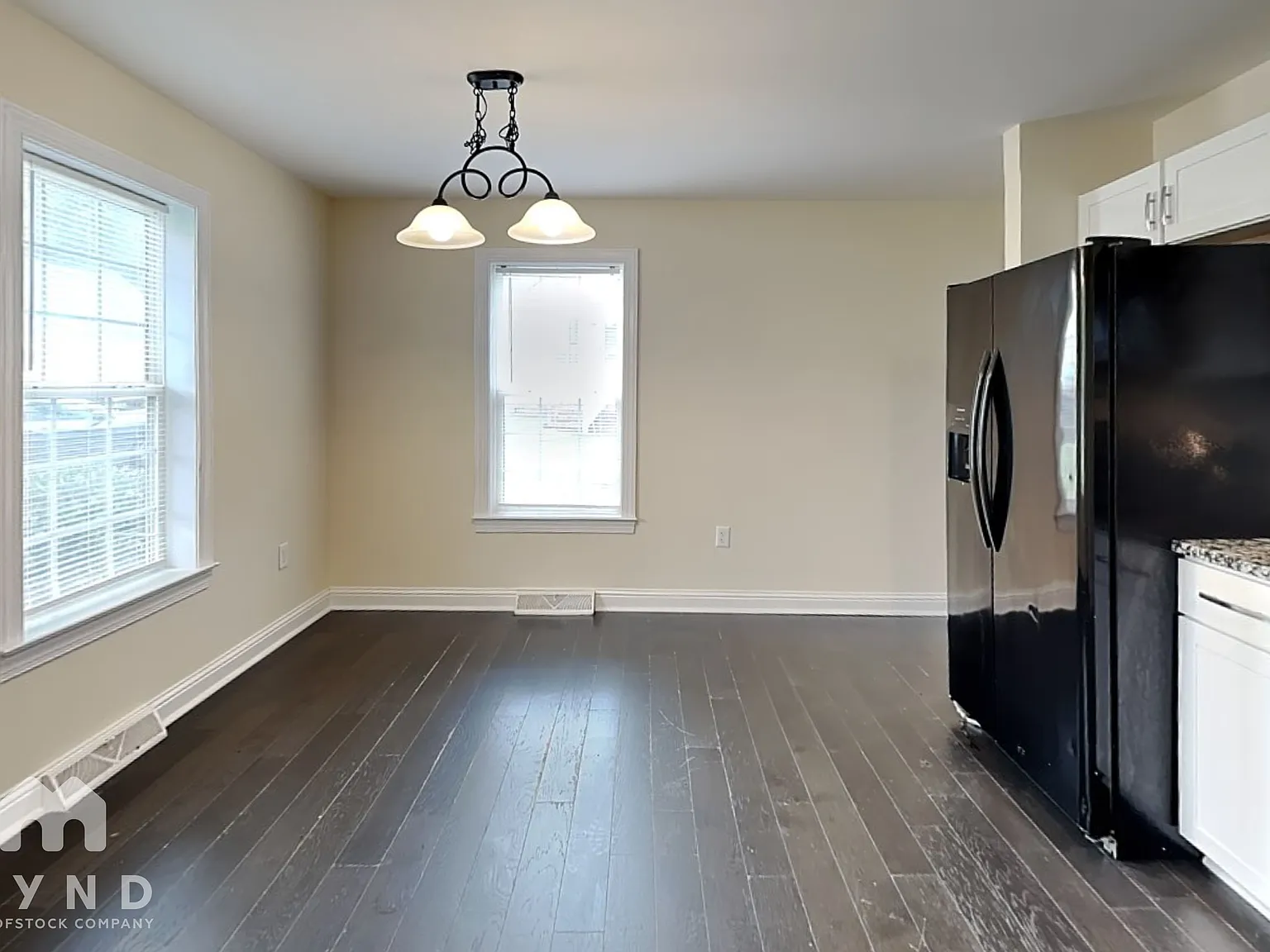3 bed, 2.0 bath, 1121 sqft, $1,640 — Photo 4