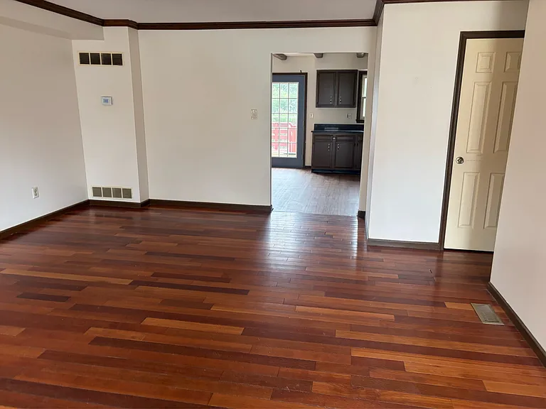 516 Susan Dr — Photo 6