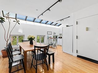 345 W 20th St #4, New York, NY 10011
