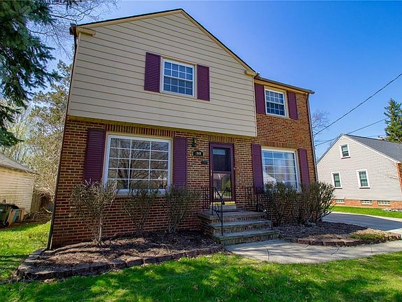 2nd image of 5968 Chestnut Hills Dr