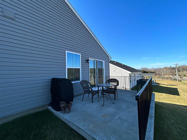 3695 Mayfield Rd — Photo 11