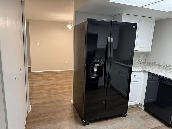 4th image of 5651 Canosa Dr #5651