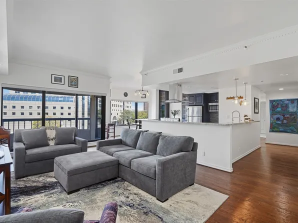 3030 McKinney Ave APT 404, Dallas, TX 75204