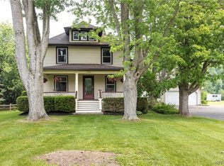 7575 Goodrich Rd, Clarence Center, NY 14032