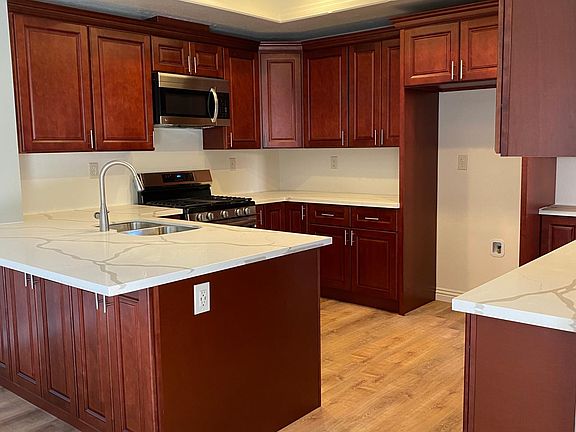 5th image of 712 S Palomino Ln
