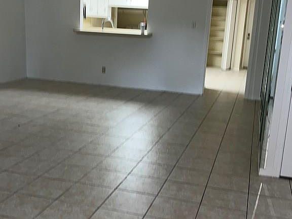 4th image of 5410 Guava Dr