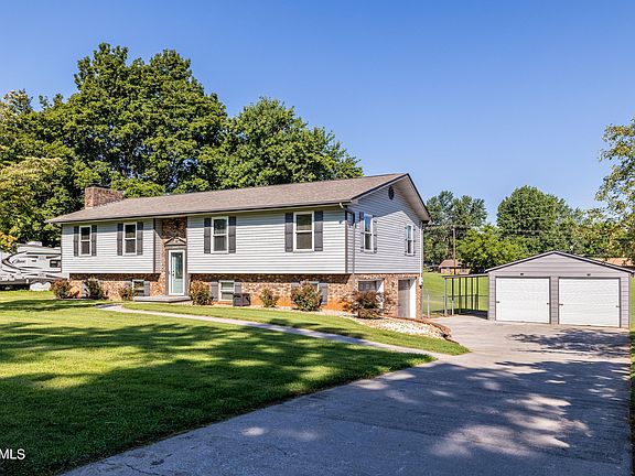 2nd image of 2047 Eckles Dr