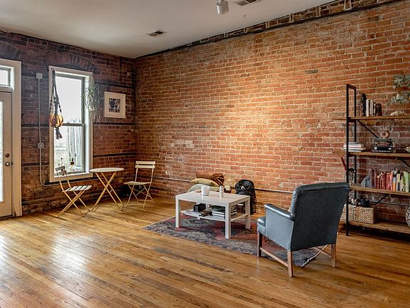 2120MichiganAve-102