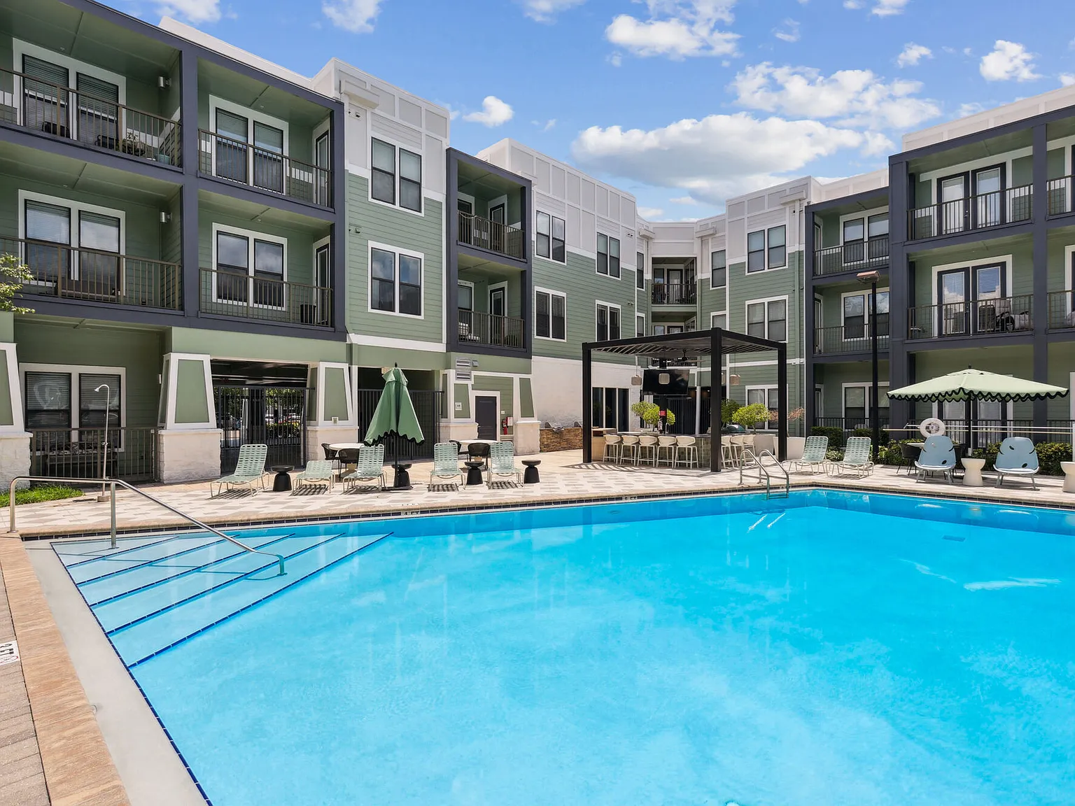 NoHo Flats I and II — Photo 2
