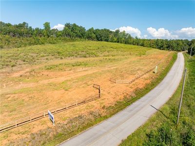 2 Hood Rd, Easley, SC, 29640