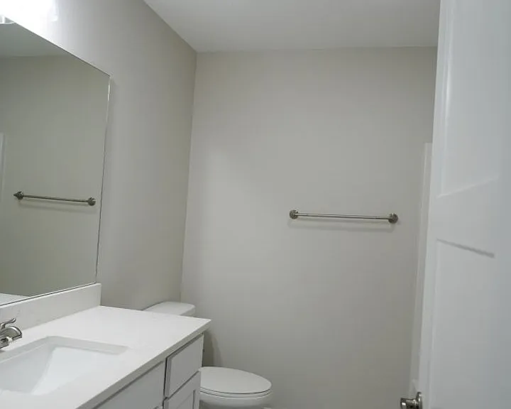 690 SE Mesa Dr — Photo 22