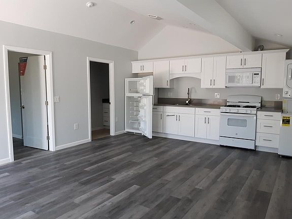 4th image of 8126 Jumilla Ave