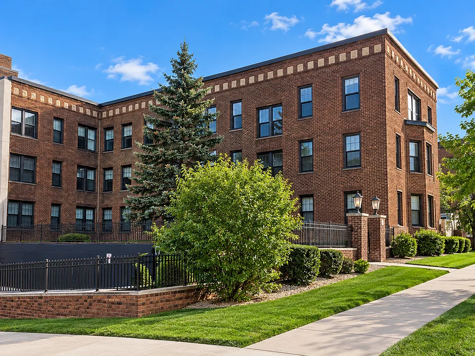 171 W Summit Ave
