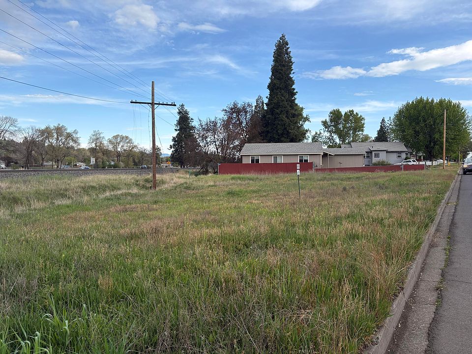 2nd image of 0 Crescent Ave Lot 7