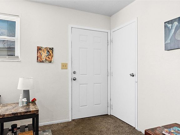 5th image of 244 Forest St #246