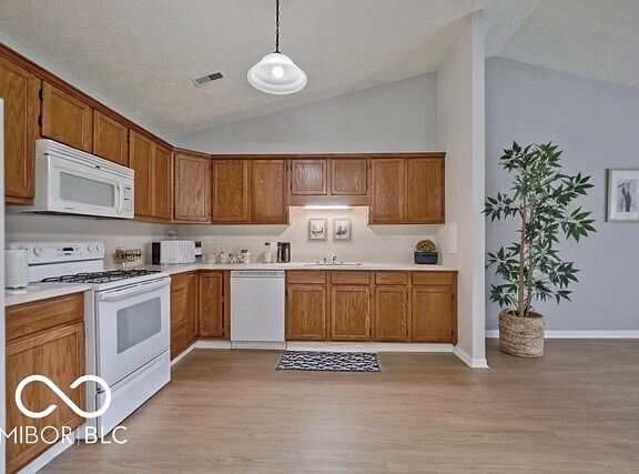 4th image of 3835 Gray Pond Ct