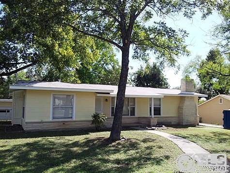 2nd image of 214 Erskine Pl