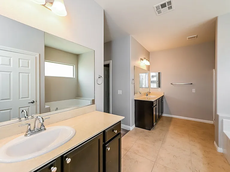 9655 Vega Carpio Ave — Photo 10