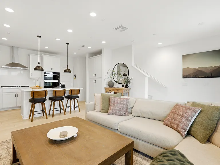 791 Cornelia Way Rancho — Photo 3