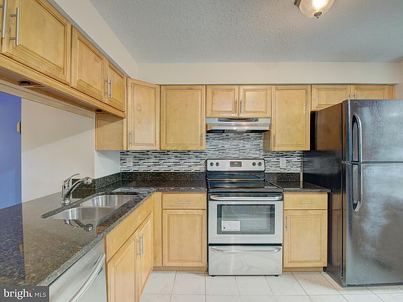 4th image of 5324 Admiralty Ct