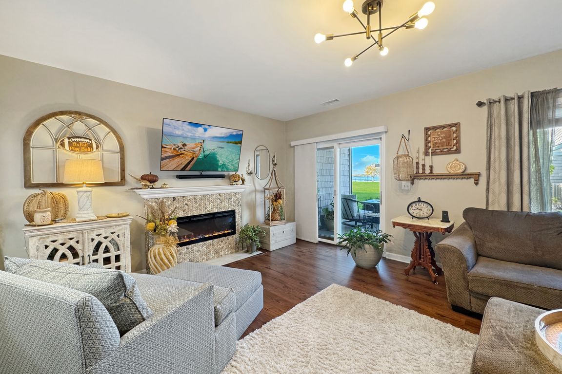 next background image