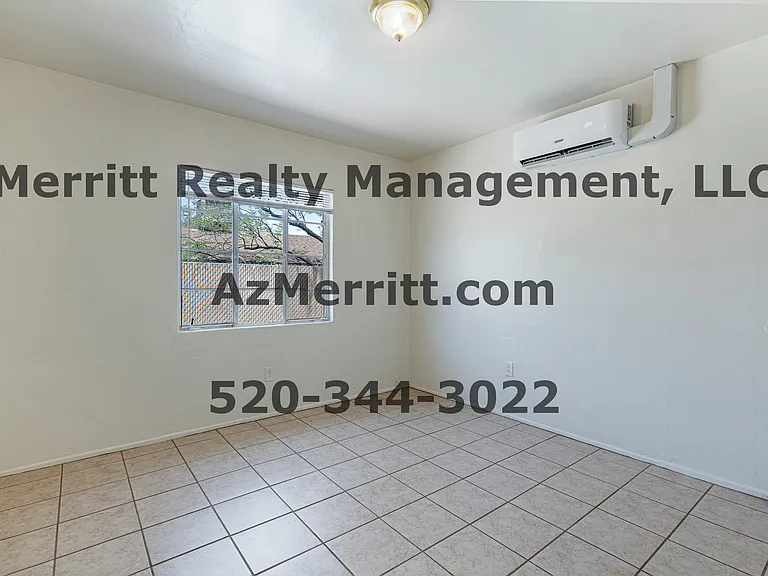 1204 N Winstel Blvd #3 — Photo 16