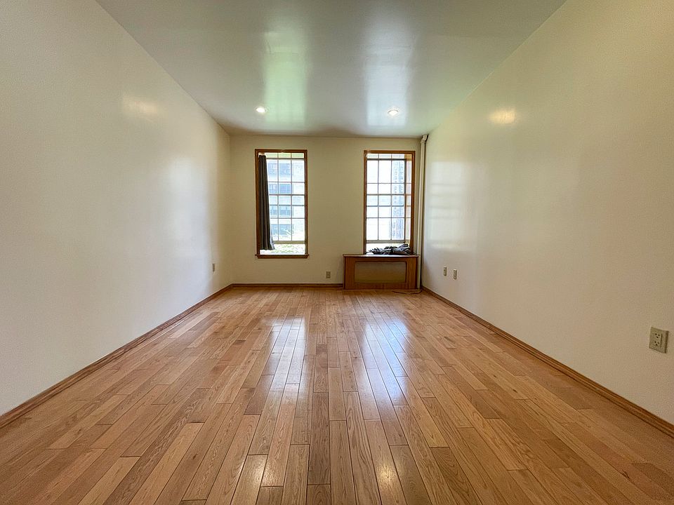 1st image of 396 3rd Ave APT 4S