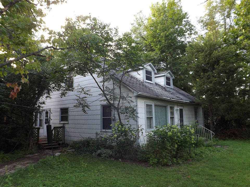 1st image of 717 N 64th St