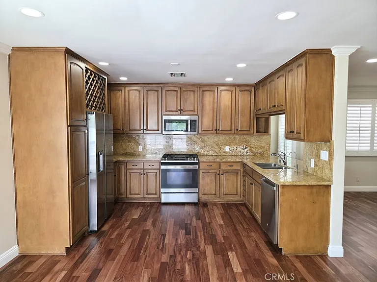 5339 Veloz Ave — Photo 11