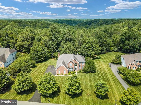3rd image of 2108 Creeks Farm Ln