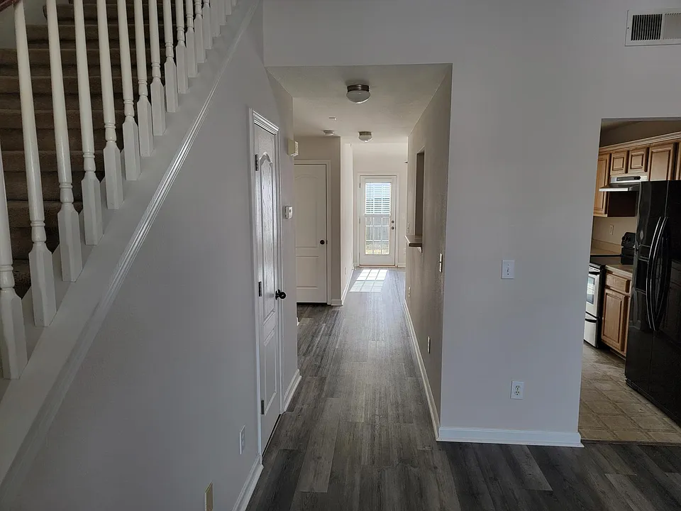 6565 White Walnut Way