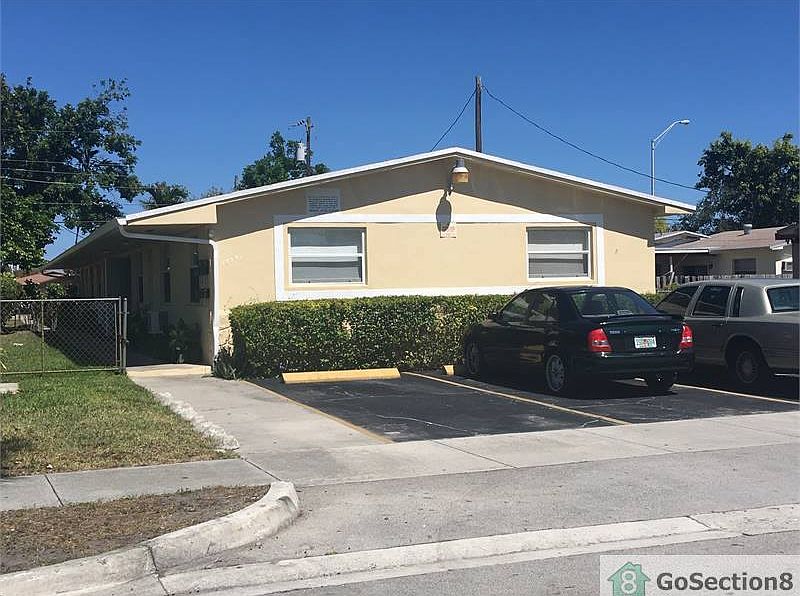 1st image of 15941 NE 18th Pl #4